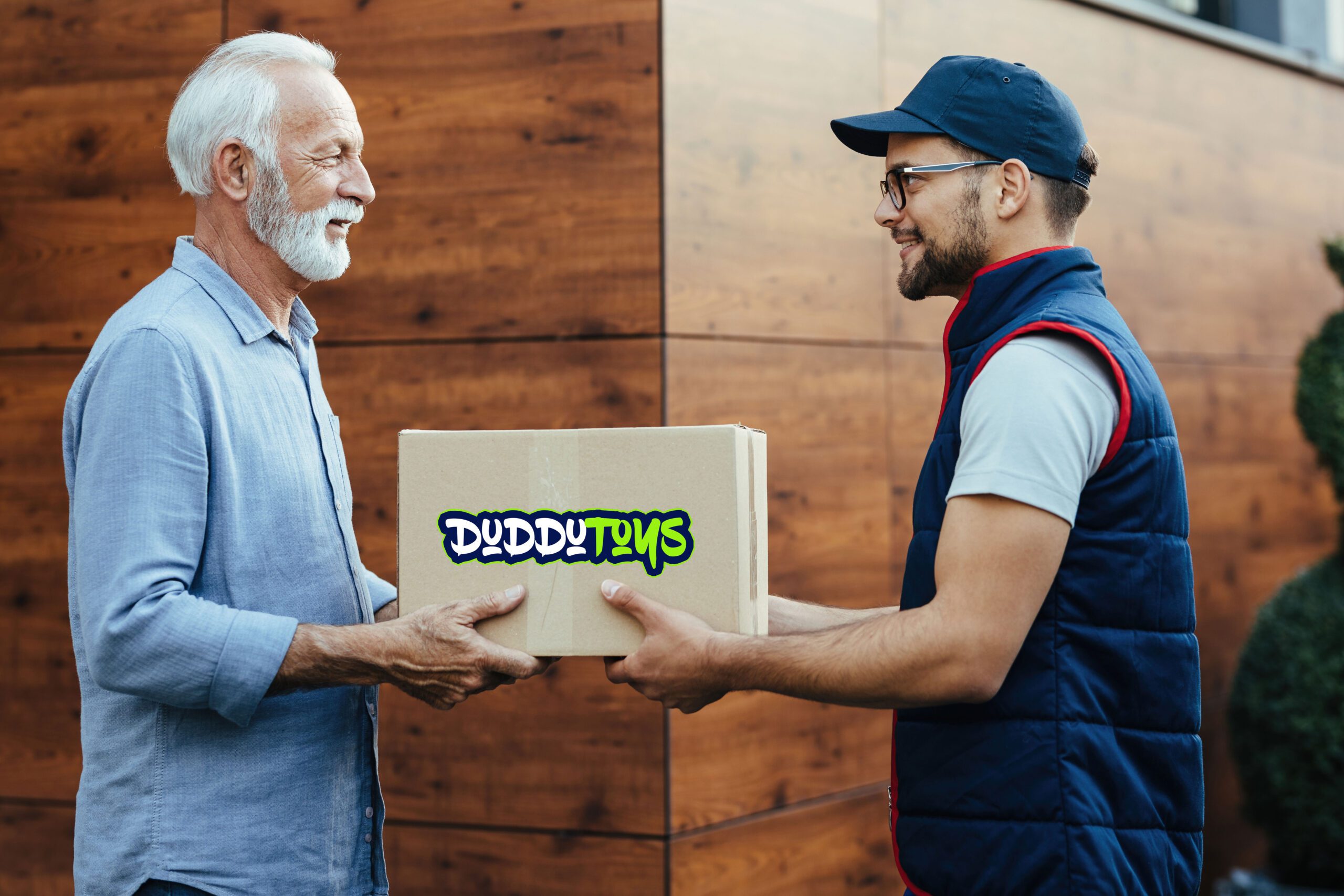 Duddutoys-delivery-man-client